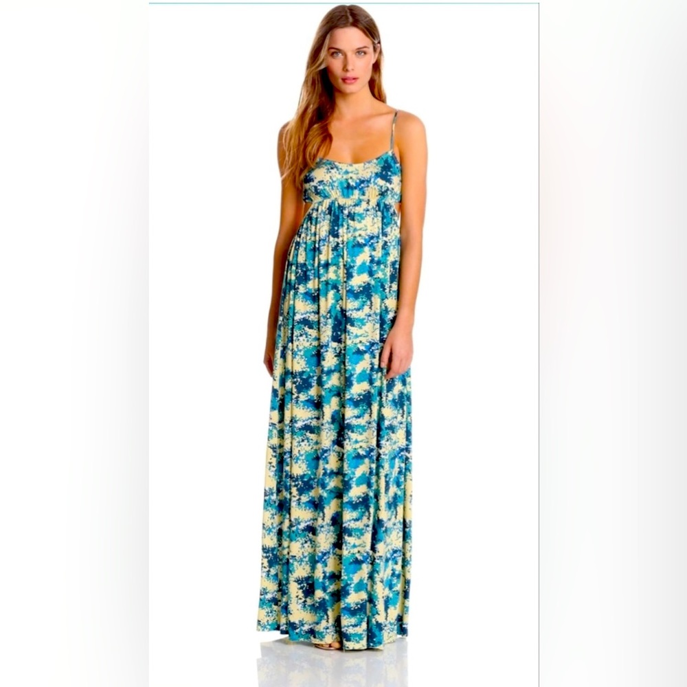 STUNNING AND SOFT HIGH END CUT OUT MAXI SUNDRESS, SIZE LARGE